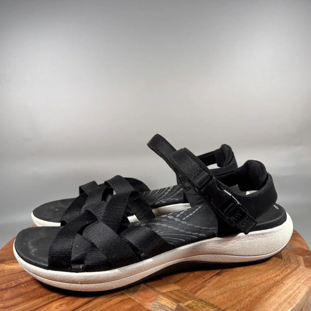 Clarks good used